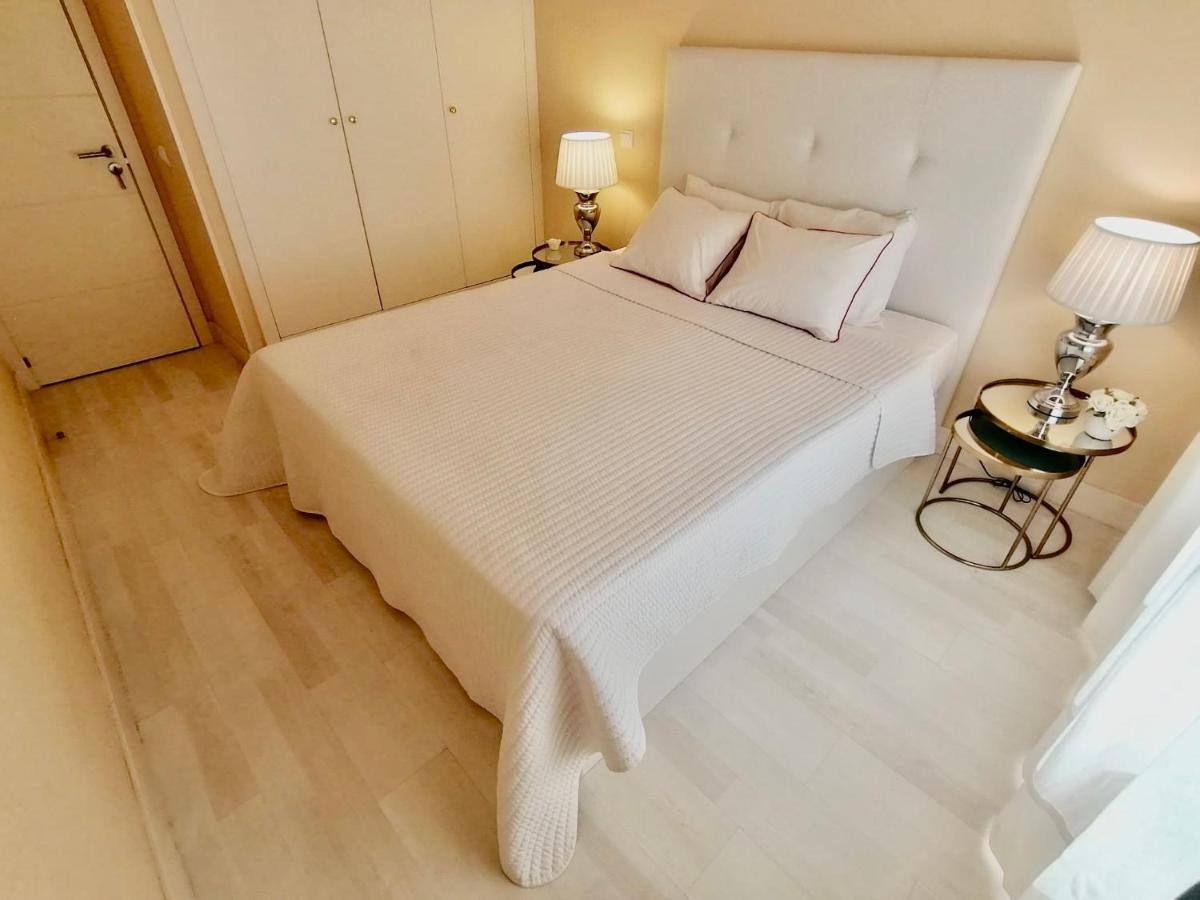Beachfront Seaview Litoralmar Apt, Fast Wifi, Airco, Pool, Private Parking Портиман Екстериор снимка