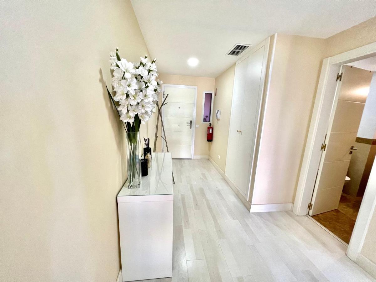 Beachfront Seaview Litoralmar Apt, Fast Wifi, Airco, Pool, Private Parking Портиман Екстериор снимка