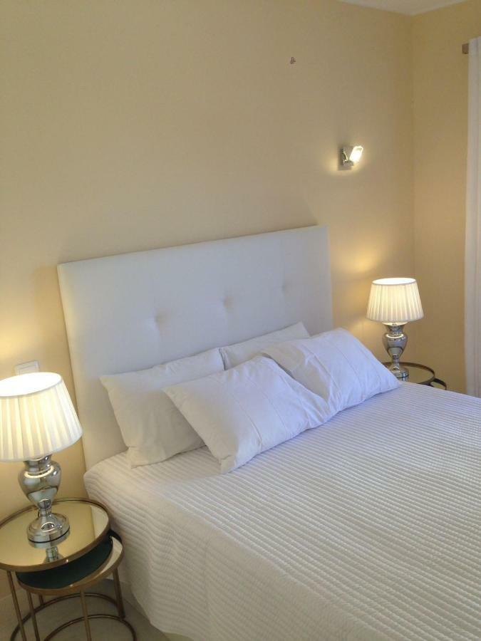 Beachfront Seaview Litoralmar Apt, Fast Wifi, Airco, Pool, Private Parking Портиман Екстериор снимка